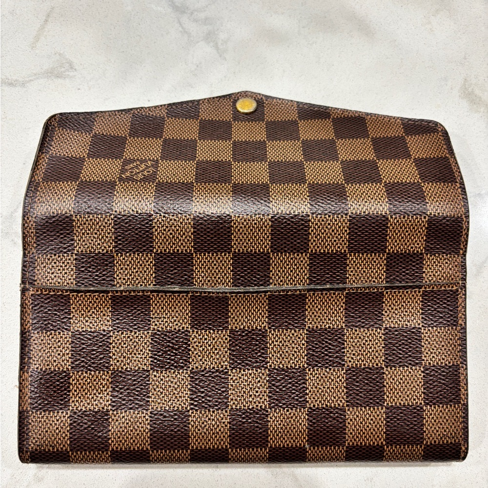 AUTHENTIC LOUIS VUITTON SARAH WALLET - Picture 4 of 8